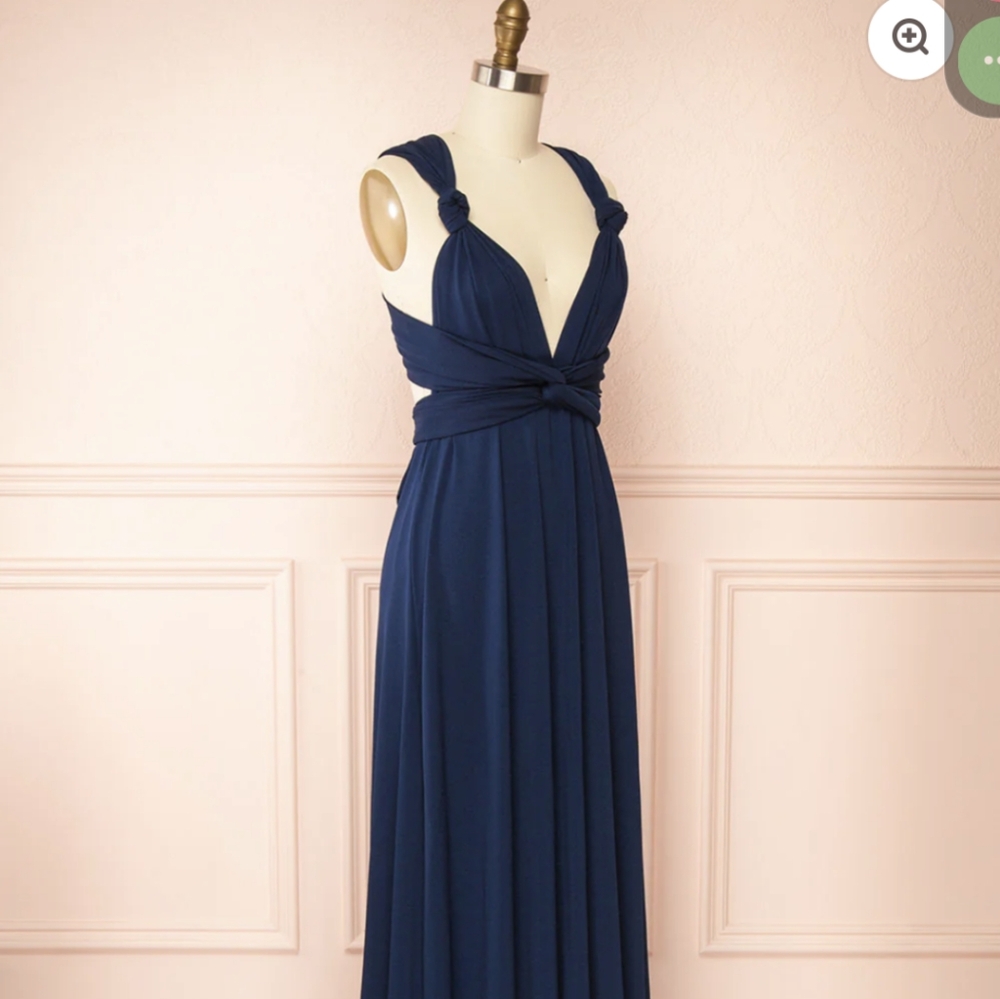 BNWT - Elegant Navy Blue Evening Gown